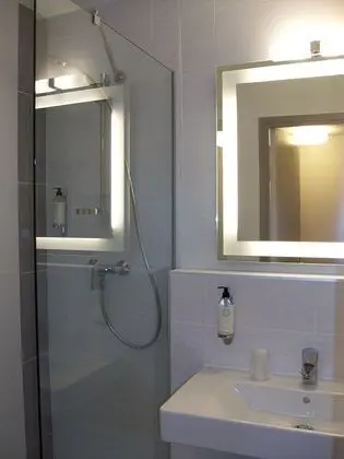 Superior Oda, Birden Çok Yatak, Sigara İçilebilir