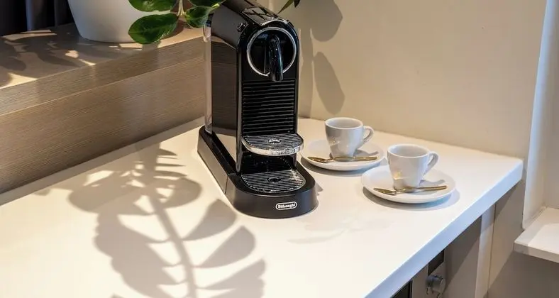 Kahve ve/veya kahve makinesi