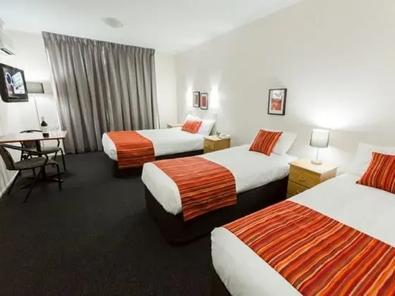 Standard Oda, Küvet (Standard Triple Room)