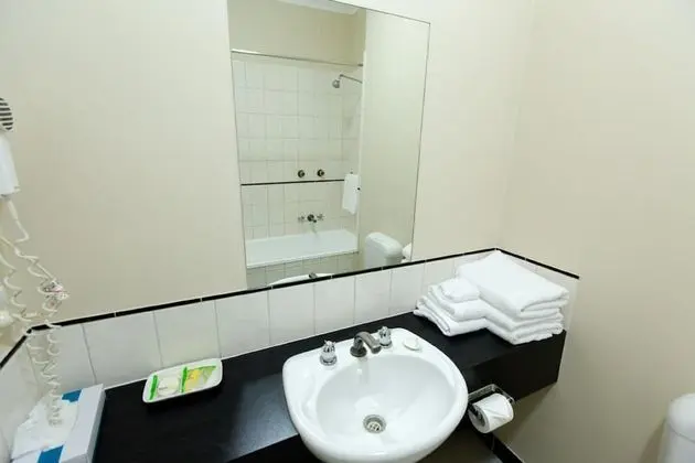 Standard Oda, Küvet (Standard Triple Room)