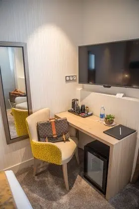 Superior Oda, Birden Çok Yatak, Sigara İçilmez (Converts to 2 Twin Beds)
