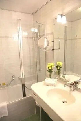 Executive Oda, 2 Tek Kişilik Yatak, Kısmi Göl Manzaralı (Balcony)