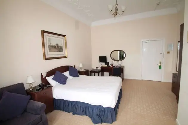 Standard Oda, 1 Büyük (Queen) Boy Yatak