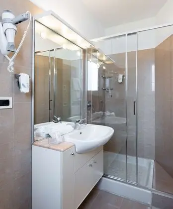 Business Oda, 1 Çift Kişilik Yatak, Sigara İçilmez (French Size Bed 140 Cm)