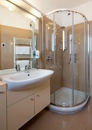 Business Oda, 1 Çift Kişilik Yatak, Sigara İçilmez (French Size Bed 140 Cm)