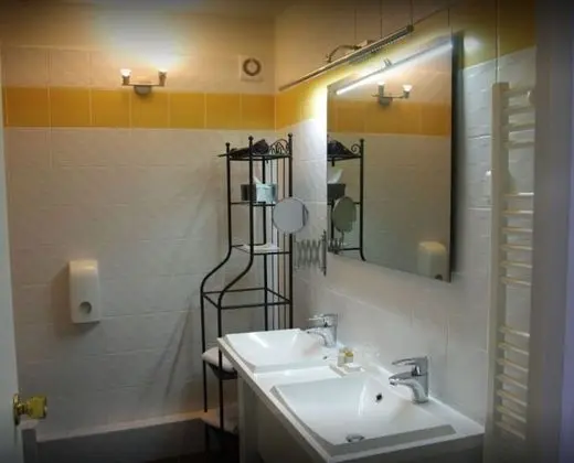 Classic Oda, 1 Büyük (Queen) Boy Yatak, Sigara İçilmez