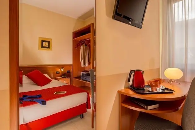 Economy Oda, 1 Çift Kişilik Yatak, Sigara İçilmez (French Size Bed 140 Cm)