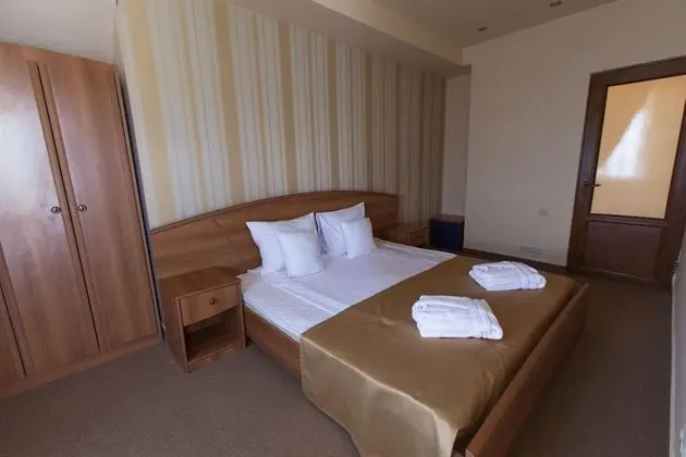 Süit, 1 Büyük (Queen) Boy Yatak, Göl Manzaralı (Two Floor Suite)
