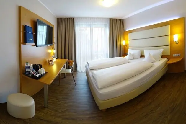 Comfort Oda, 1 Çift Kişilik Yatak (Converts to 2 Twin Beds)