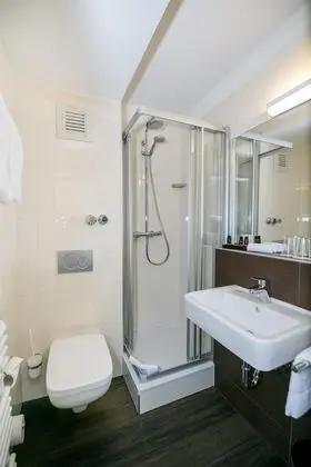 Comfort Oda, 2 Tek Kişilik Yatak (Converts to 2 Twin Beds)