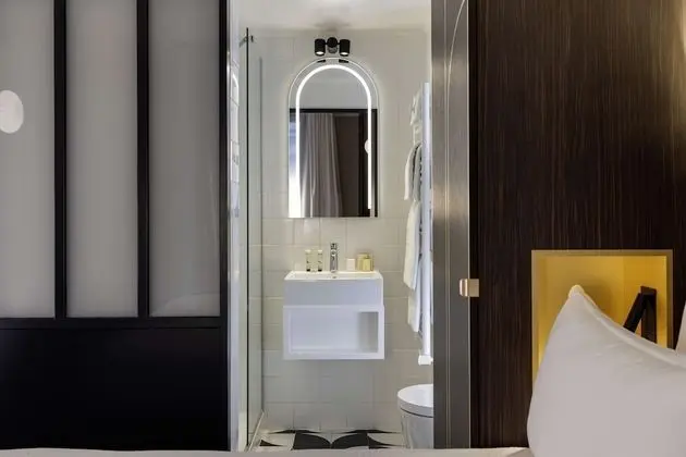 Superior Oda, 1 Büyük (Queen) Boy Yatak, Sigara İçilmez (Larger Room)