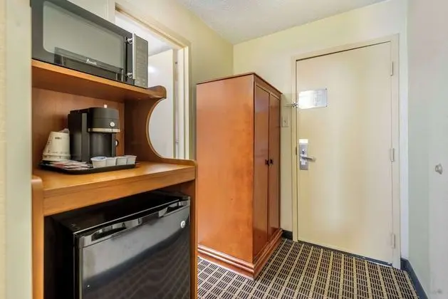 Standard Oda, 2 Büyük (Queen) Boy Yatak, Buzdolabı