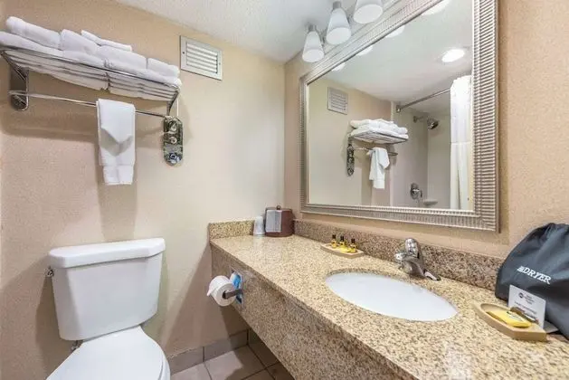 Standard Oda, 2 Büyük (Queen) Boy Yatak, Buzdolabı