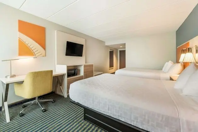 Standard Room, 2 Double Beds, Non Smoking, Refrigerator & Microwave (Pet Friendly)