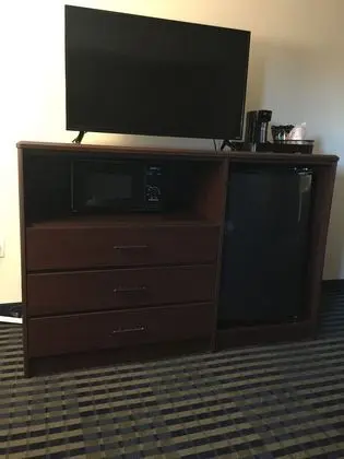 Standard Room, 2 Double Beds, Non Smoking, Refrigerator & Microwave (Pet Friendly)