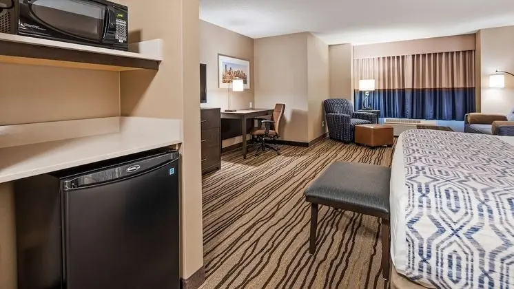 Süit, 1 En Büyük (King) Boy Yatak, Sigara İçilmez (Oversized Room;with Sofabed)