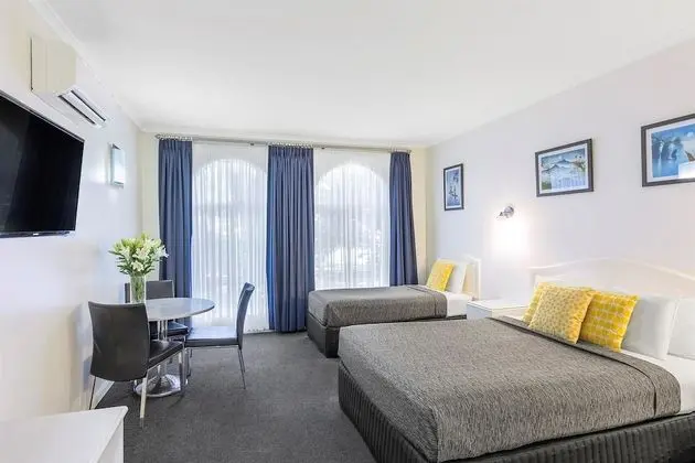 Deluxe Oda, Birden Çok Yatak, Sigara İçilmez, Buzdolabı ve Mikrodalga (Shower Only)