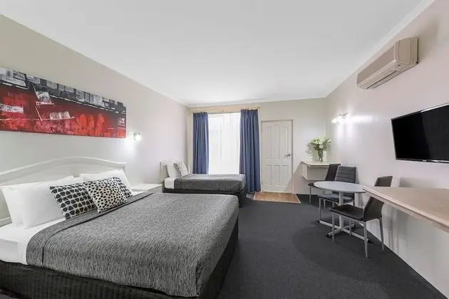 Deluxe Oda, Birden Çok Yatak, Sigara İçilmez, Buzdolabı ve Mikrodalga (Shower Only)