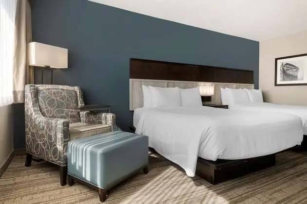 Standard Oda, 2 Büyük (Queen) Boy Yatak, Sigara İçilmez, Göl Manzaralı (Pet Friendly)