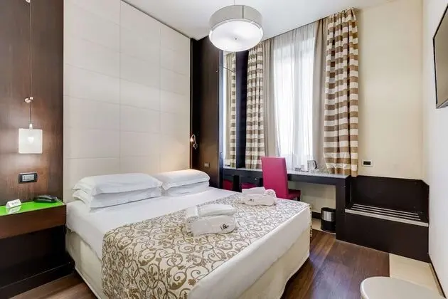 Standard Oda, 1 Büyük (Queen) Boy Yatak