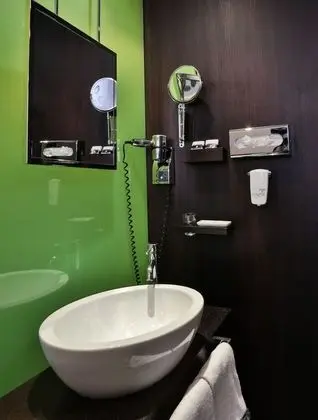 Standard Oda, 1 Büyük (Queen) Boy Yatak