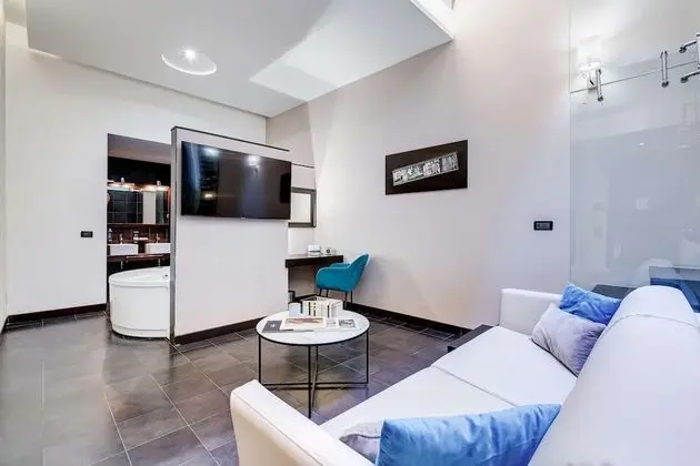 Süit, 1 En Büyük (King) Boy Yatak, Sıcak Su Küveti