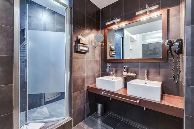 Süit, 1 En Büyük (King) Boy Yatak, Sıcak Su Küveti