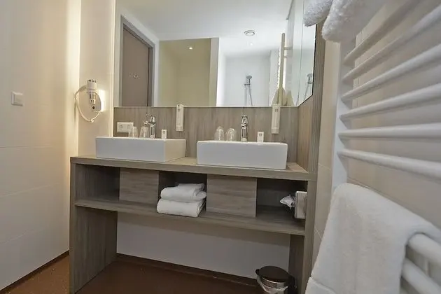 Deluxe Oda, 1 En Büyük (King) Boy Yatak, Sigara İçilmez