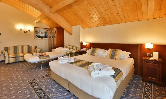 Junior Süit, Birden Çok Yatak (with 1 Sofabed)