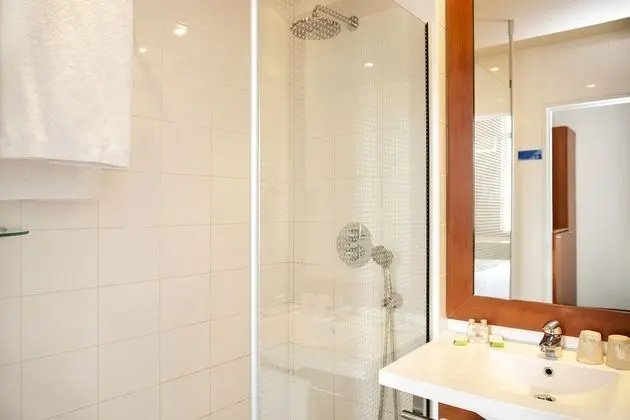 Comfort Oda, 1 Büyük (Queen) Boy Yatak, Sigara İçilmez, Avlu Manzaralı