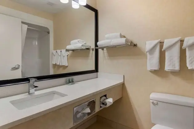 Standard Oda, 1 Büyük (Queen) Boy Yatak, Buzdolabı ve Mikrodalga, Ek Bina (Pet Friendly)