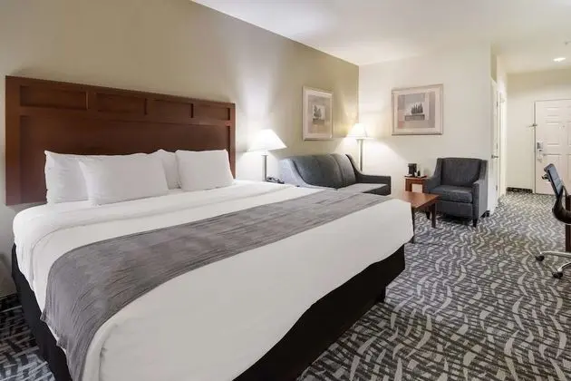 Junior Süit, 1 En Büyük (King) Boy Yatak, Sigara İçilmez (with Single Sofabed)