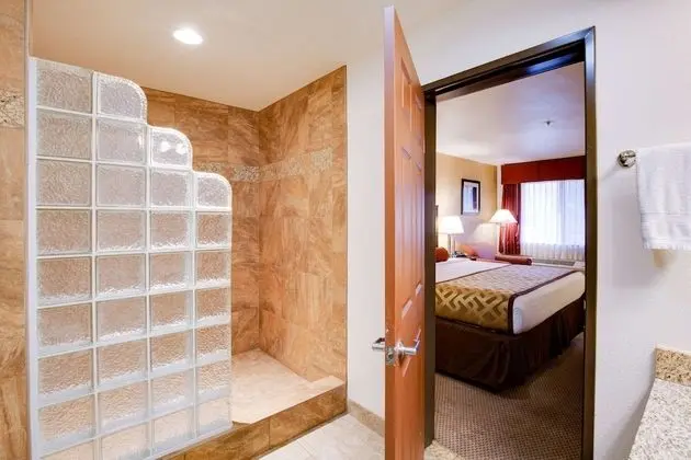 Standard Oda, 1 En Büyük (King) Boy Yatak, Sigara İçilmez, Buzdolabı ve Mikrodalga