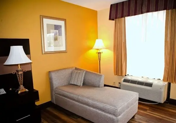 Standard Oda, 1 En Büyük (King) Boy Yatak, Sigara İçilebilir, Buzdolabı ve Mikrodalga