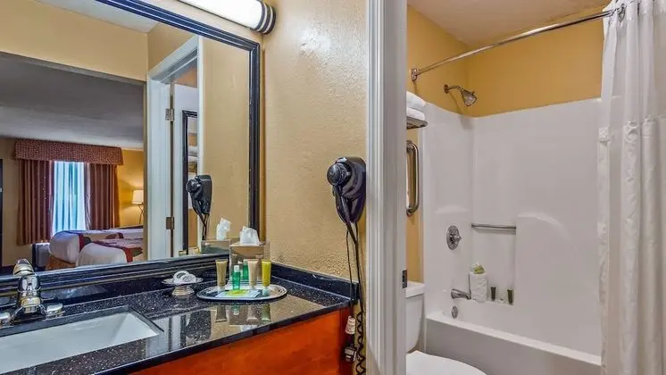 Standard Oda, 2 Büyük (Queen) Boy Yatak, Sigara İçilmez, Buzdolabı ve Mikrodalga