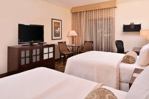 Deluxe Oda, Birden Çok Yatak, Sigara İçilmez, Buzdolabı