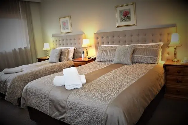 Deluxe İki Ayrı Yataklı Oda (The Twin Room 1 Queen 1 Single)