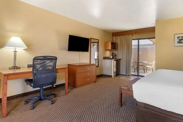 Oda, 1 En Büyük (King) Boy Yatak, Sigara İçilmez, Buzdolabı ve Mikrodalga