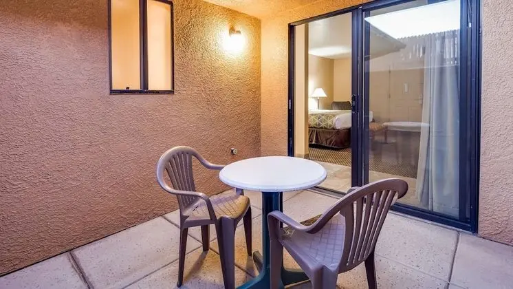 Oda, 1 En Büyük (King) Boy Yatak, Sigara İçilmez, Buzdolabı ve Mikrodalga