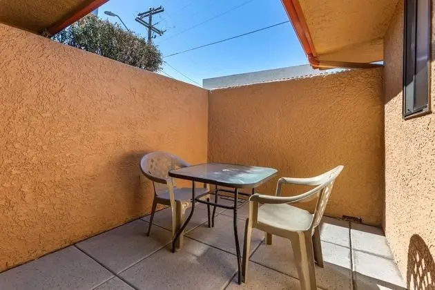 Oda, 1 En Büyük (King) Boy Yatak, Sigara İçilmez, Buzdolabı ve Mikrodalga