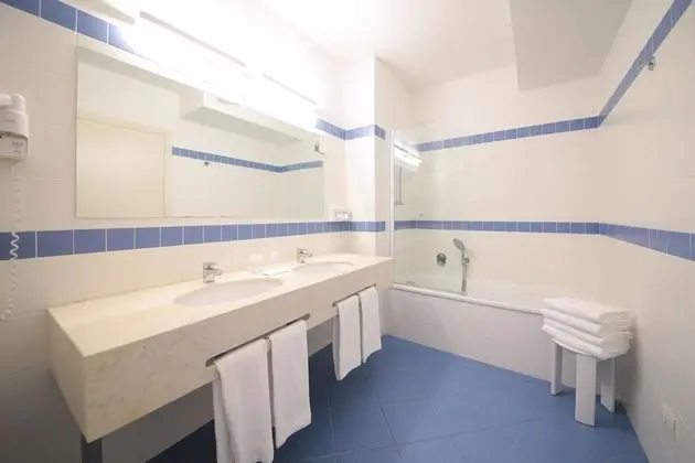 Family Oda, 1 En Büyük (King) Boy Yatak, Sigara İçilmez