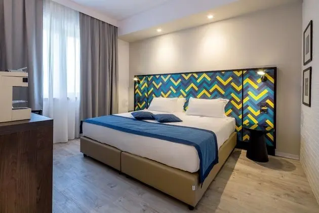 Deluxe Oda, 1 En Büyük (King) Boy Yatak