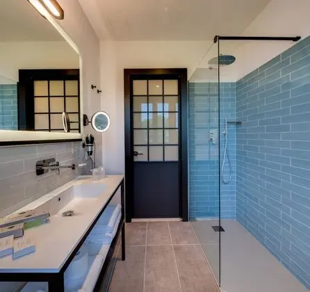 Deluxe Oda, 1 En Büyük (King) Boy Yatak