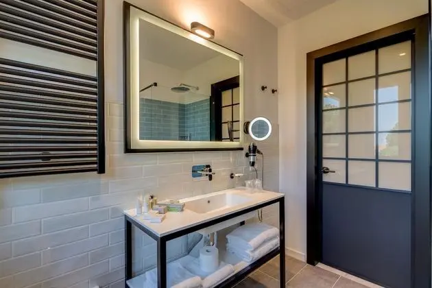 Deluxe Oda, 1 En Büyük (King) Boy Yatak