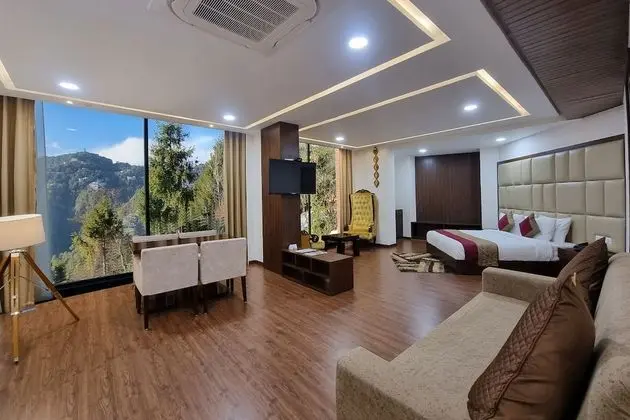 Executive Süit, 1 En Büyük (King) Boy Yatak ve Çekyat, Sigara İçilmez, Dağ Manzaralı (with Sofabed)