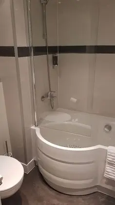 Standard İki Ayrı Yataklı Oda (with SAUNA access)