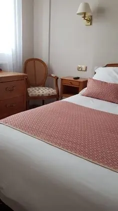 Standard Tek Büyük Yataklı Oda (with SAUNA access)