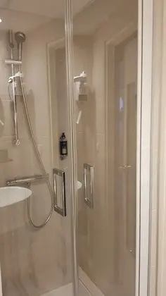 Standard Tek Büyük Yataklı Oda (with SAUNA access)