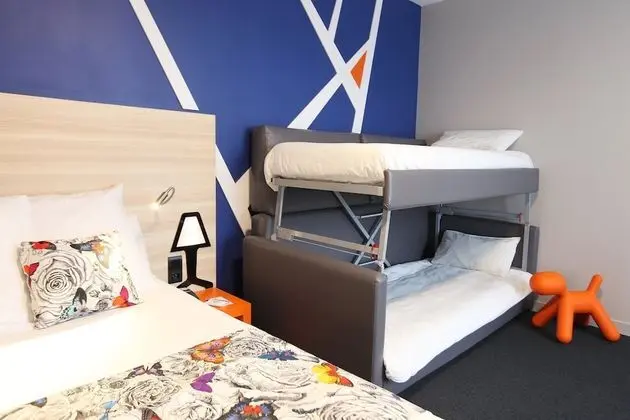 Superior Oda, 1 Büyük (Queen) Boy Yatak ve Çekyat, Sigara İçilmez (with Sofabed)