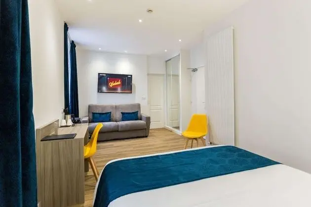 Family Oda, 1 En Büyük (King) Boy Yatak, Sigara İçilmez (with Sofabed)